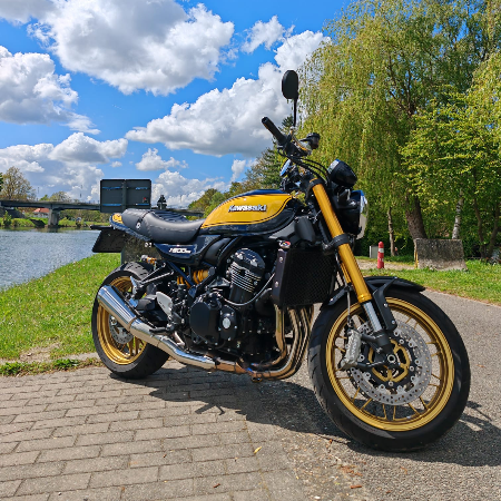 Z900RS